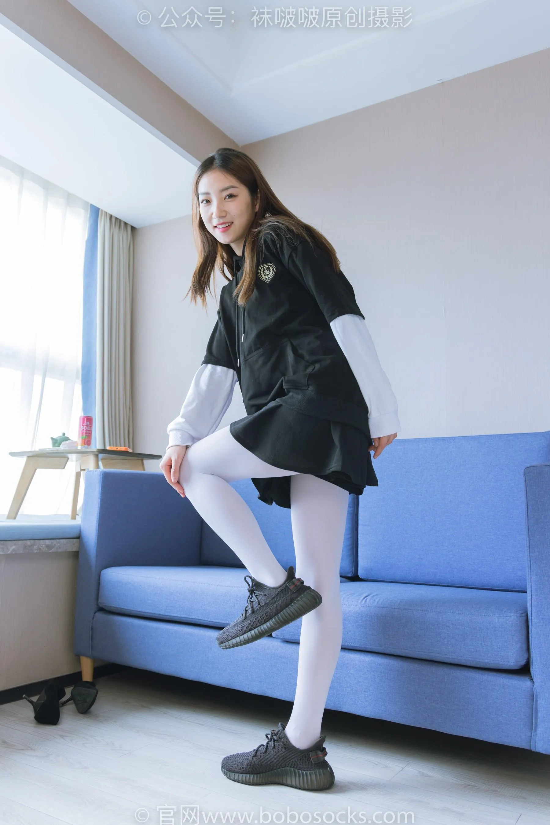 [BoBoSocks袜啵啵]NO.214 小沫-黑色运动鞋、厚白丝 [89P]插图4